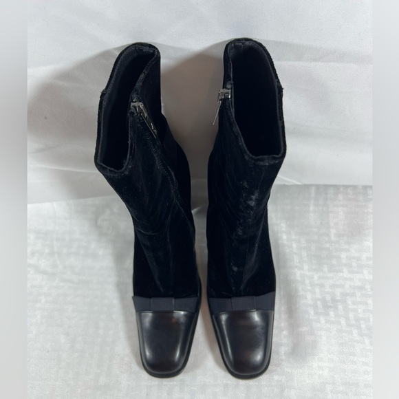 7009: Yves Saint Laurent Rive Gauche Velvet Ankle Boots 35.5 IT - Picture 3 of 12